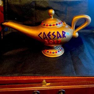 ALADDIN LAMP CENTERPIECE